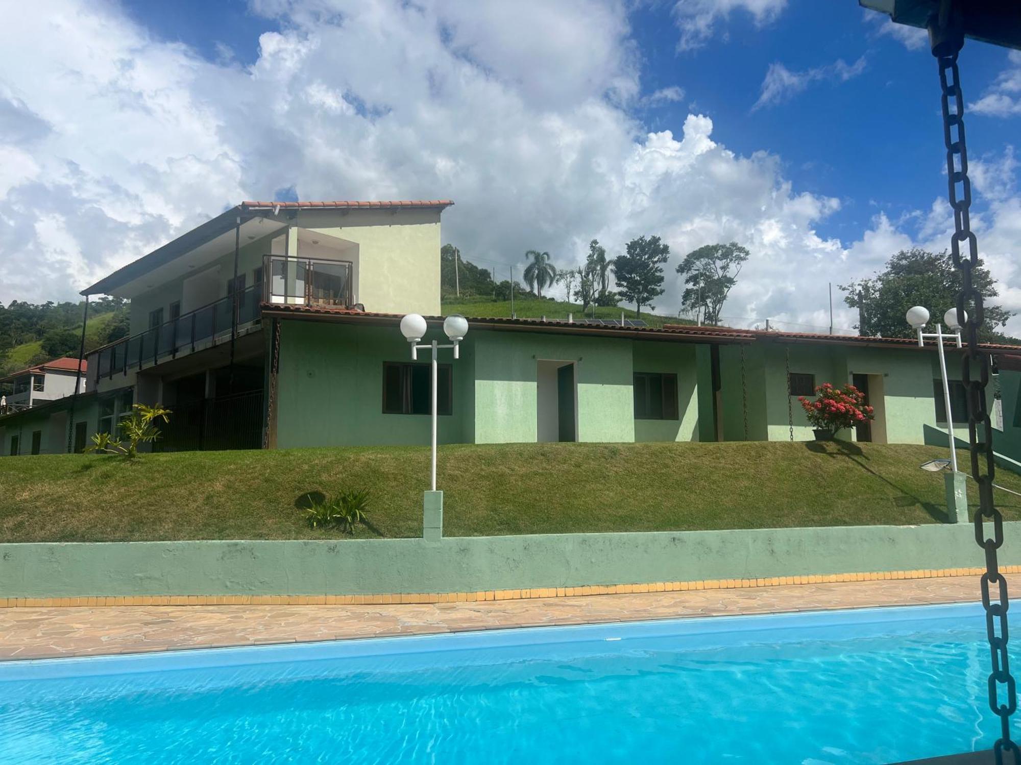 Villagio Aguas Do Jaguari Pousada Santa Isabel Exterior photo